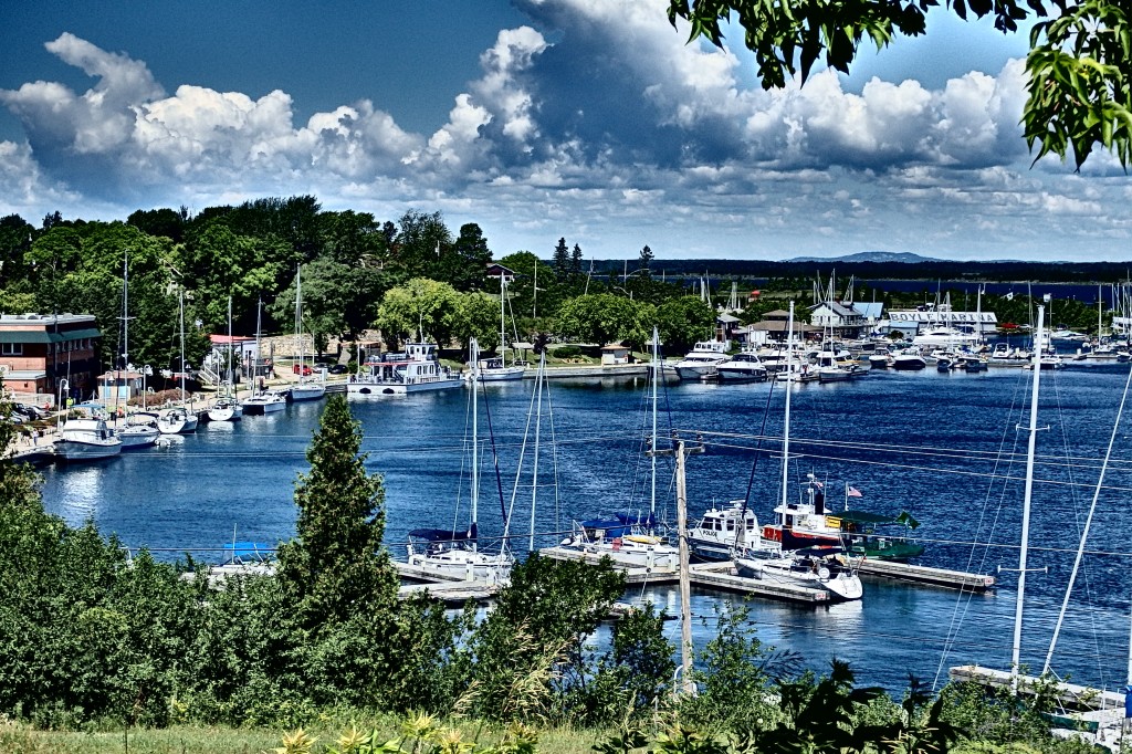 Going down in elevation towards the marina. Can anyone spot Carpe Diem? I’ll give you a hint: It’s the tallest mast in the harbor. 