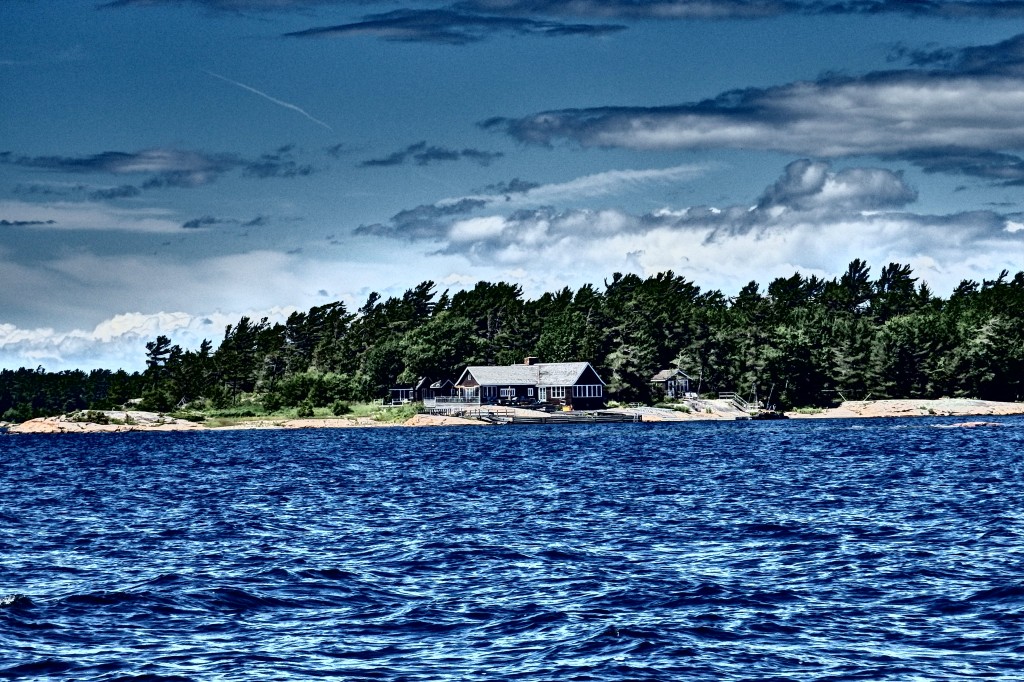 Nice little home near the entrance to Parry Sound.